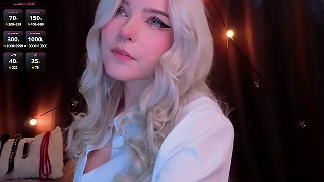 ShyniAlice online show from March 18, 5:34 am