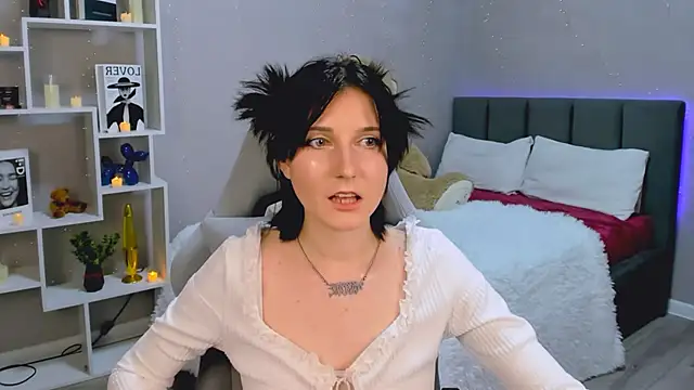 KikaOsterman online show from February 3, 6:23 pm