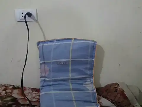 berry alma06 online show from April 8, 1:57 pm