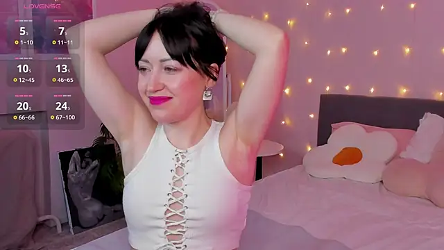 Amily Warren online show from March 2, 5:08 am