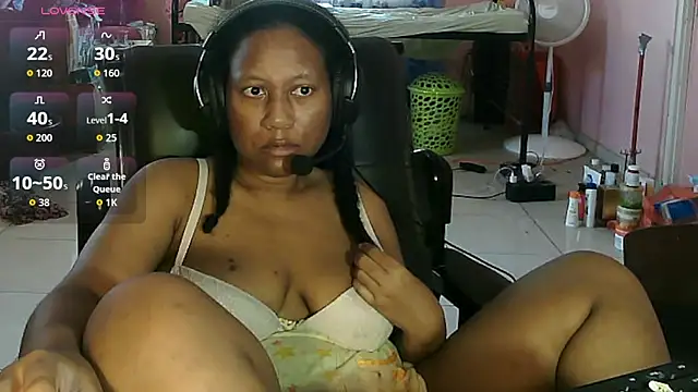 Eirondra valeen online show from May 15, 12:41 pm