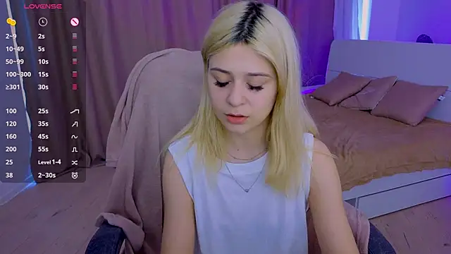 ApheliaStar online show from April 14, 3:23 pm