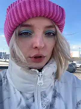 aka Blonde online show from February 12, 5:42 am