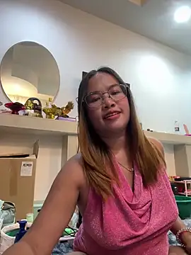 Ponthip online show from April 7, 1:13 pm