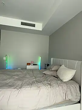 juliasweettits online show from April 2, 10:51 pm