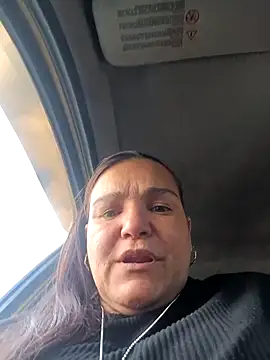 lee hot online show from February 12, 9:05 pm