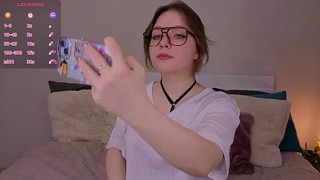 Next2Marie online show from February 4, 3:31 am