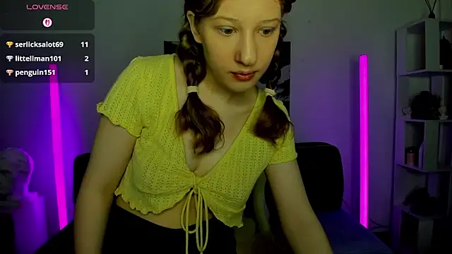 tracy aw online show from March 28, 9:31 am