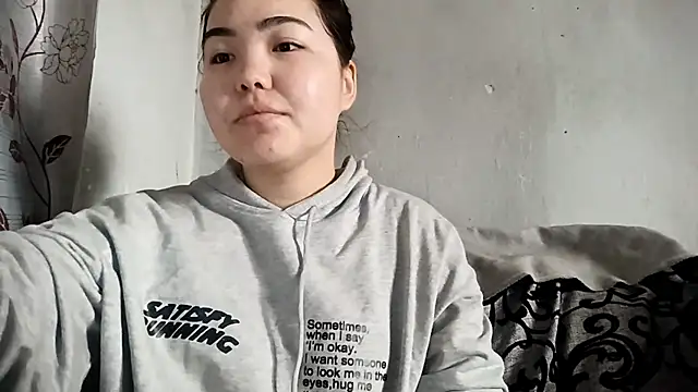 MollyAsian online show from February 3, 4:21 am