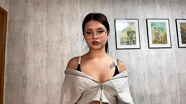 MaraTilIer online show from February 13, 7:54 am