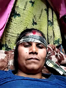 Hot di97 online show from February 21, 12:50 pm