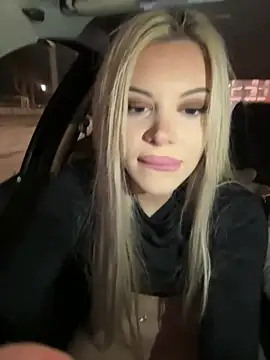 AlyssaFoxx  online show from March 19, 7:07 pm