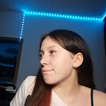 YoungLisaa18 online show from January 13, 8:13 pm