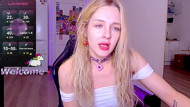 sailormoon666  online show from March 6, 1:34 am