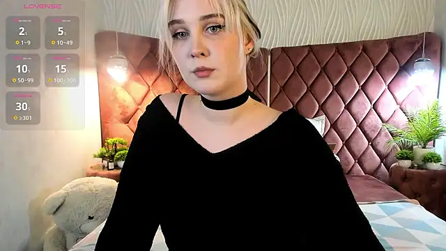 SusanBev online show from February 1, 1:21 pm