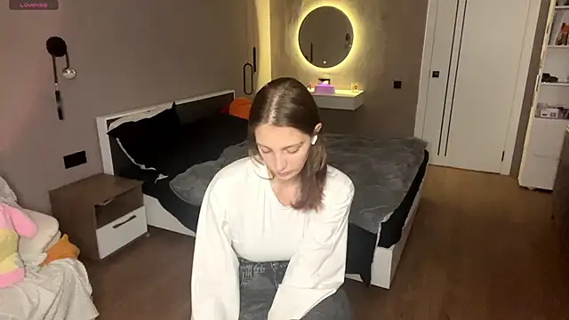 ChrisAmott online show from April 2, 4:15 pm