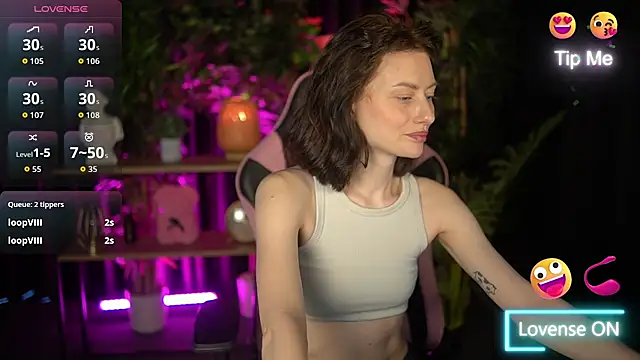 baby luna xo online show from January 19, 10:00 am