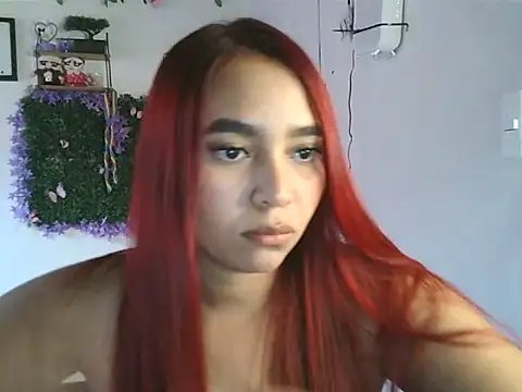 YIS-CAM77 online show from March 5, 11:00 pm