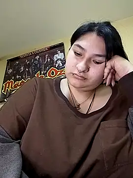 LauraHorny69 online show from March 27, 7:14 pm