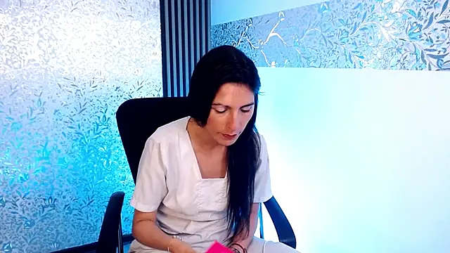 MiaVelasquez01 online show from April 13, 7:14 pm