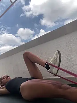 LizStorm  online show from May 3, 4:10 pm
