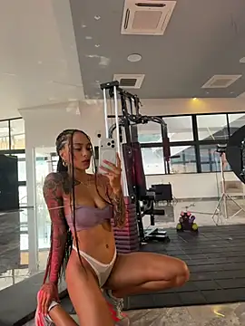 LizStorm  online show from July 28, 2:35 pm