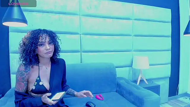 LizStorm  online show from January 19, 1:07 pm