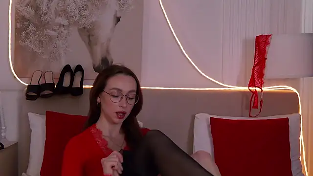 Emily Simon online show from March 21, 4:39 am