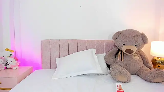  Caamilaa  online show from January 15, 6:58 pm