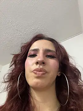 elodie rouge online show from April 13, 8:09 pm