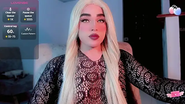 taramolyx online show from January 15, 11:44 pm