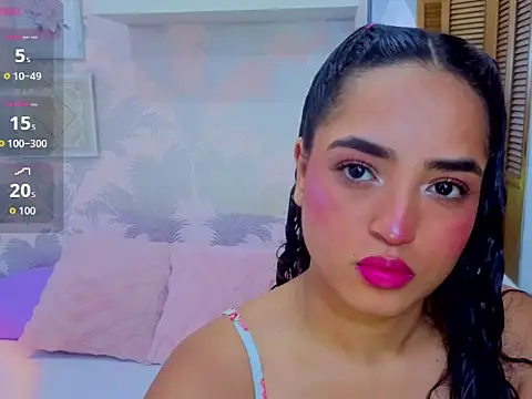 Emma Thompssonn online show from April 8, 12:18 pm