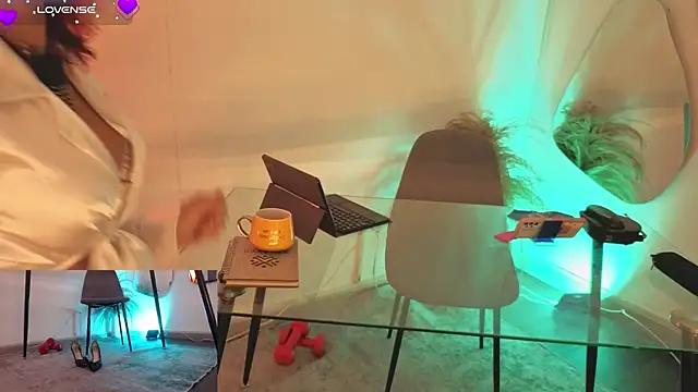 fransheskarossi online show from April 7, 12:29 pm