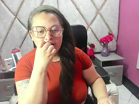 Sarah Boobs  online show from April 9, 3:53 am