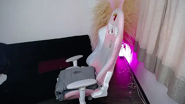 teylo80as online show from March 5, 12:56 pm