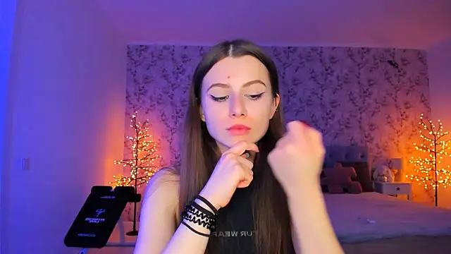 Hot Molly5 online show from April 10, 6:36 pm