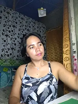 LoveSammantha24xxx online show from May 18, 4:07 am
