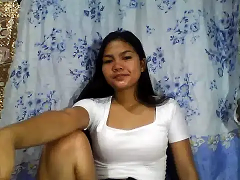 PinaySkinnyJust18 online show from February 1, 9:24 pm