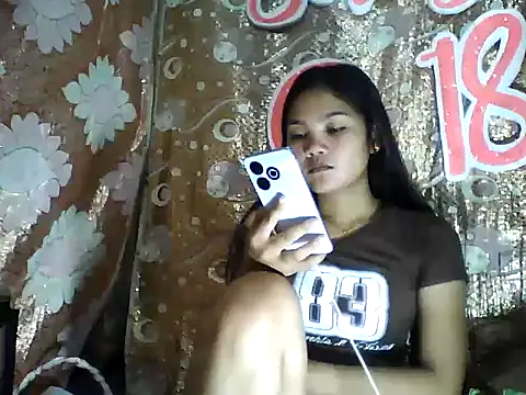 PinaySkinnyJust18 online show from February 14, 11:18 pm