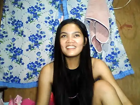 PinaySkinnyJust18 online show from June 2, 10:11 pm