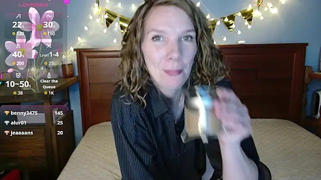 Daisy Lovely online show from April 14, 5:51 am