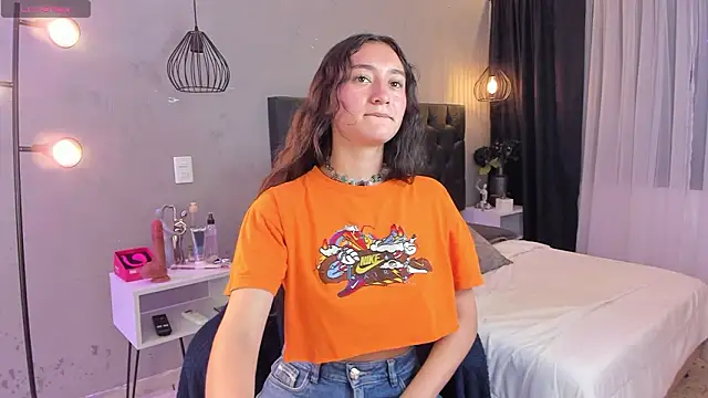 isabella nowa online show from February 22, 12:06 pm