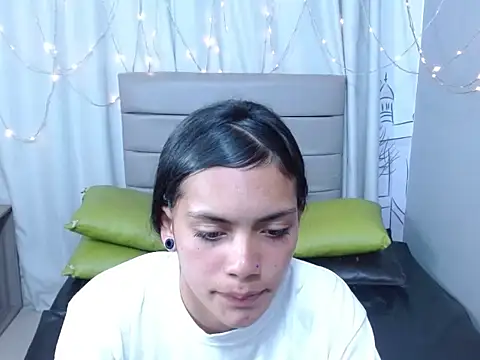 cora desirers707 online show from February 23, 9:03 pm