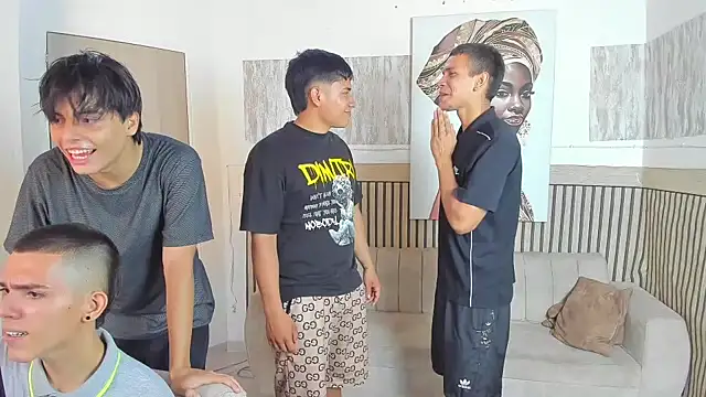 friendslikeplay online show from February 16, 10:09 pm