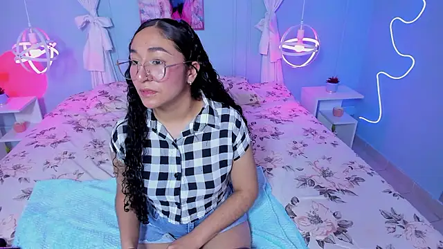 Dany Moon  online show from March 13, 4:03 am