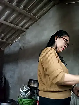 Nuna 689 online show from February 19, 2:11 am