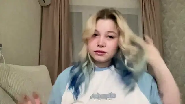 Lulu Di online show from March 4, 9:43 pm