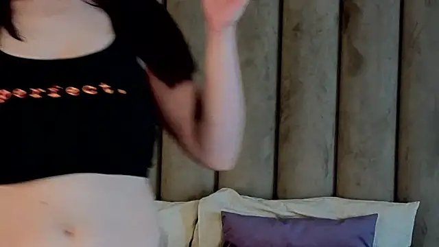 MavisReeve online show from April 13, 10:38 am