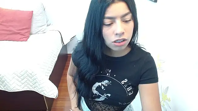 Laia white online show from March 3, 11:49 am