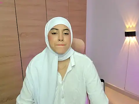 LAY LA  online show from March 19, 9:41 pm